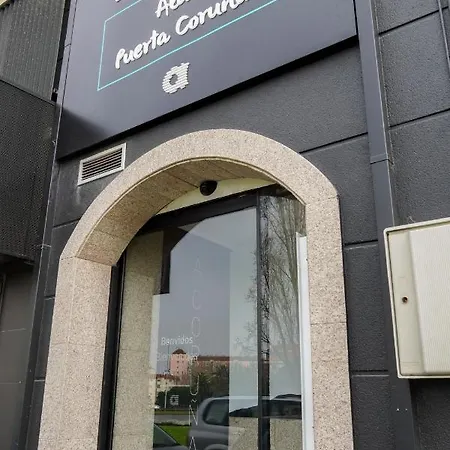בית הארחה Alda Puerta Coruna